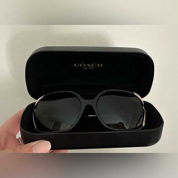 Coach Accessories - Coach Black/Grey gradient Gold Detailing Square Sunglasses Hc8280u